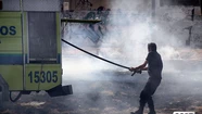 Se incendió un taxi en Rosario y especulan que sea un mensaje narco