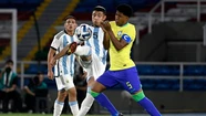 Dura derrota de Argentina con Brasil que complica sus chances