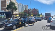 Taxistas aseguran que la adhesión al paro es total y concentran en Playa Grande