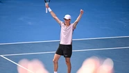 Sinner se llevó todos los flashes en Melbourne y "aplastó" a Djokovic