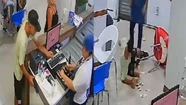 Video: quiso robar una heladería y las empleadas lo echaron a las trompadas