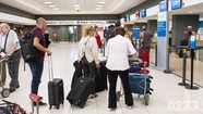 Paro de aeronáuticos: 35.000 pasajeros afectados y cientos de vuelos cancelados