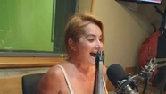 "En tarlipes": Nancy Pazos se desnudó por la ola de calor en su programa de radio