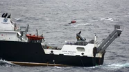 Tripulante de un buque del Inidep se quebró una pierna en altamar y necesitó ser aeroevacuado