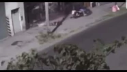Video: asaltaron a un policía de civil, resistió a los tiros y mató a un motochorro