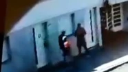 Video: discutieron por una novia, le pegó una trompada y lo mató