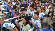 La Policía incautó entradas falsas y 3.000 artículos antes de Argentina-Panamá