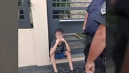 Video: robó un auto con su hijo de 11 años de cómplice, que fue atrapado por los vecinos