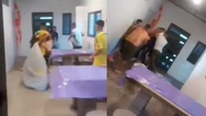 Video: feroz pelea a facazos entre presos en una cárcel de Melchor Romero