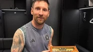 A Messi lo sorprendieron con una colección de bolitas
