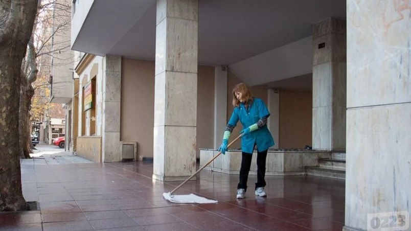 En los edificios pedirán a turistas una declaración jurada y no permitirán reuniones