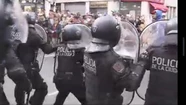 La protesta que pedía la renuncia de Luis Puenzo terminó en incidentes con la policía 