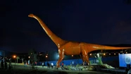 Así es la réplica del Argentinosaurus instalada en Tandil