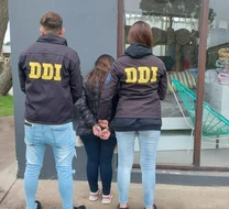La mujer fue detenida por personal de la DDI.