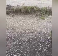Una granizada sin lluvia sorprendió a los vecinos de un barrio marplatense