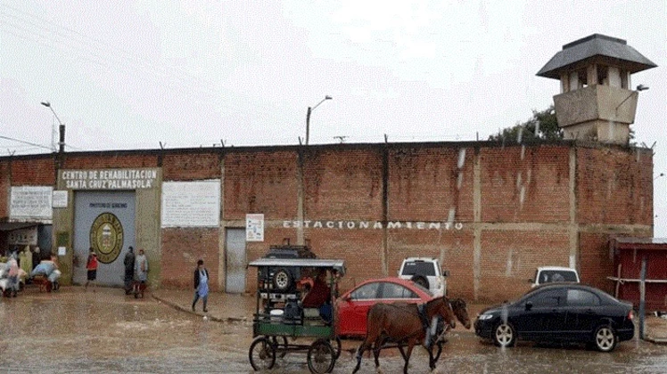 Preocupaci n por un brote de coronavirus en la c rcel m s grande