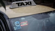 Taxistas se manifestaron en contra del proyecto que propone dejar de mutar a Uber y Cabify