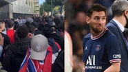 Los hinchas del PSG se juntaron en la puerta del club para insultar a Messi
