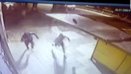 Video: cayó del balcón, pasó un mes en coma y al despertar acusó a su novio por tirarla