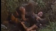Video: tres chicas se agarraron a piñas dentro de una zanja a la salida del boliche