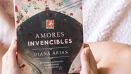 Amores invencibles es el segundo libro de Diana Arias.