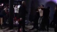Video: filmaron una brutal golpiza de patovicas a un joven dentro de un boliche
