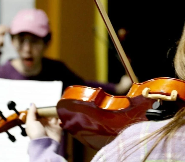 Orquesta Vivaldi y el desafío de llevar la música clásica a los más chicos 