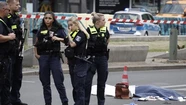 Un mujer fallecida y 14 niños heridos, el saldo fatal que provocó un hombre al estrellarse adrede contra un comercio de la capital alemana. Foto: AFP