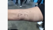 Le pidió un autógrafo a “Dibu” Martínez y se lo tatuó en el brazo