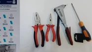 Le robaron las herramientas a un vecino: son dos hermanos y el hijo de uno de ellos