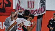 Estudiantes goleó a Barracas y alcanzó la línea de San Lorenzo