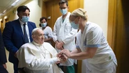 El Papa Francisco se sometió a una operación de tres horas "sin complicaciones"