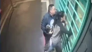 Video: se enojó porque no atendían a su perrito y destrozó a golpes la veterinaria