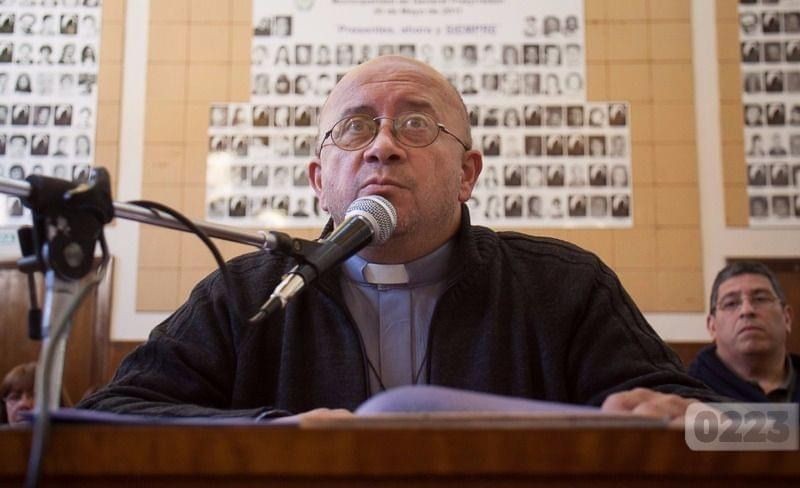 Resultado de imagen para padre chobi