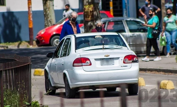 Taxistas y remiseros piden ajustar la tarifa un 30% en Mar del Plata. Foto: 0223.