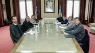 Con la mirada puesta en la economía, Kicillof se reunió con Montenegro y otros intendentes del PRO