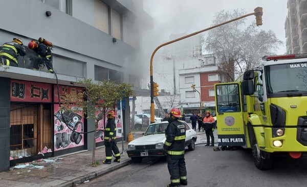 Incendio En El Local Del Microcentro Hubo Dos Menores Afectados 0223 1866