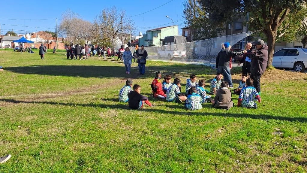 La escuelita "Botines Rotos" está ubicada en Soler y Marcelo T. de Alvear.