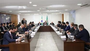 Gobernadores piden que Bolsonaro acepte ayuda internacional
