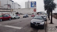 Prohibirán el estacionamiento en las inmediaciones de Plazoleta Enrique Caruso