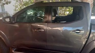 Un hombre destrozó los vehículos de un vecino luego de que insultara a su esposa por manejar en contramano