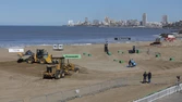 Enduro del Invierno: comenzaron las tareas de limpieza para reacondicionar las playas