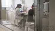 La OMS ya empezó a difundir técnicas de laboratorio sobre la viruela del mono tras el brote en 16 países. Foto: archivo 0223.