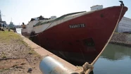 Con el pesquero “Magritte” se inicia el desguace de buques en la Base Naval. Foto: Consorcio Portuario.