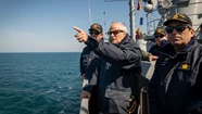 El ministro Jorge Taiana supervisó un entrenamiento naval en Mar del Plata. Foto: Fuerzas Armadas.