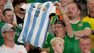 Los hinchas irlandeses cargaron a sus pares franceses con la camiseta de Messi