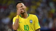 Neymar fue visto con dos mujeres en una fiesta privada
