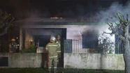 Rescatan a dos mujeres del incendio de una vivienda