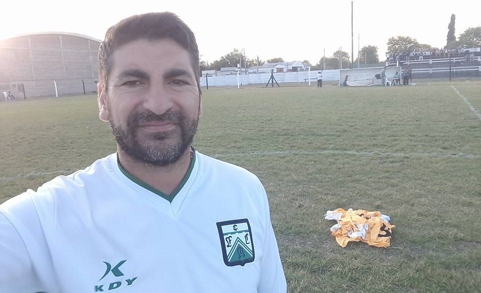 Ferro Carril Oeste realizo prueba de jugadores en el Club Social