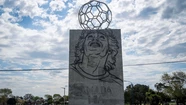 Inauguran un imponente monumento a Maradona en Santa Clara del Mar